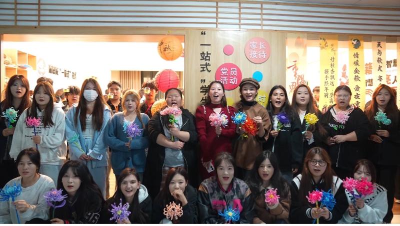 情暖金秋，爱在社区！阿克苏职院‘一站式’社区重阳节活动温情落幕